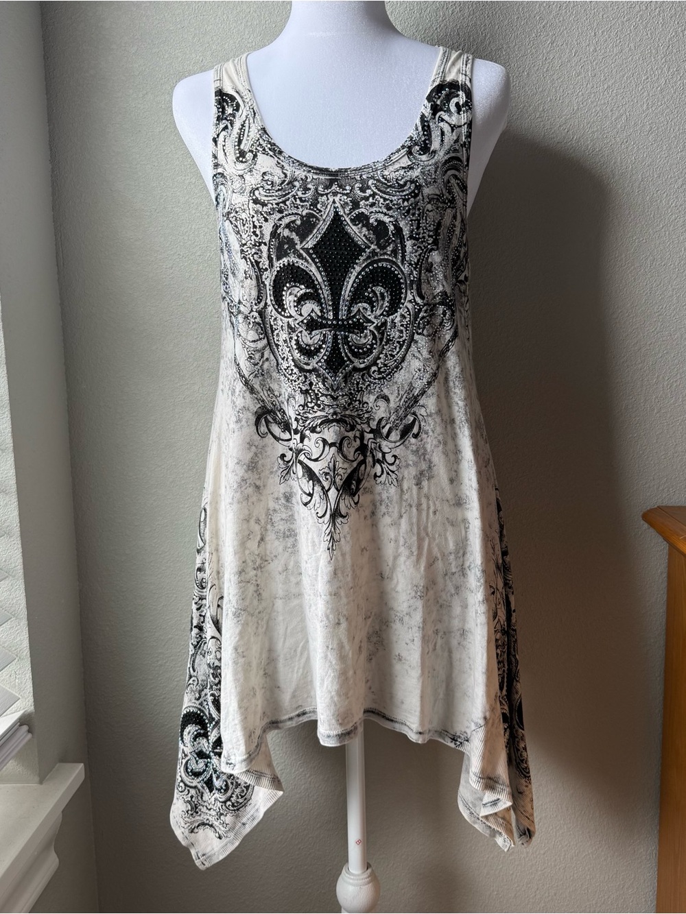 Women's Fairy y2k Sleeveless Scoop Neck Handkerchief Hem Dress - Black & Cream